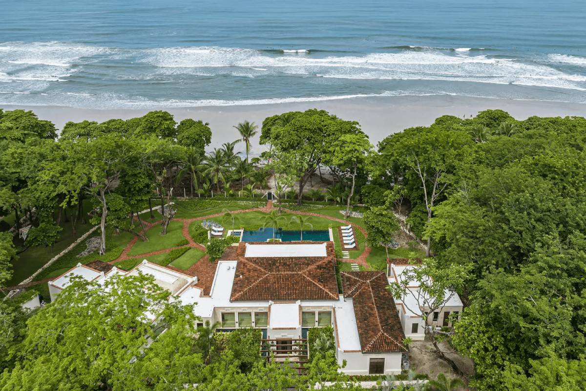 Aerial view of Casa Teresa beachfront villa in Santa Teresa