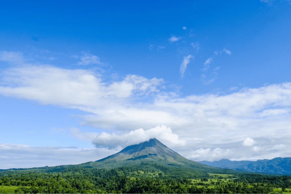 luxury volcano experience in costa rica